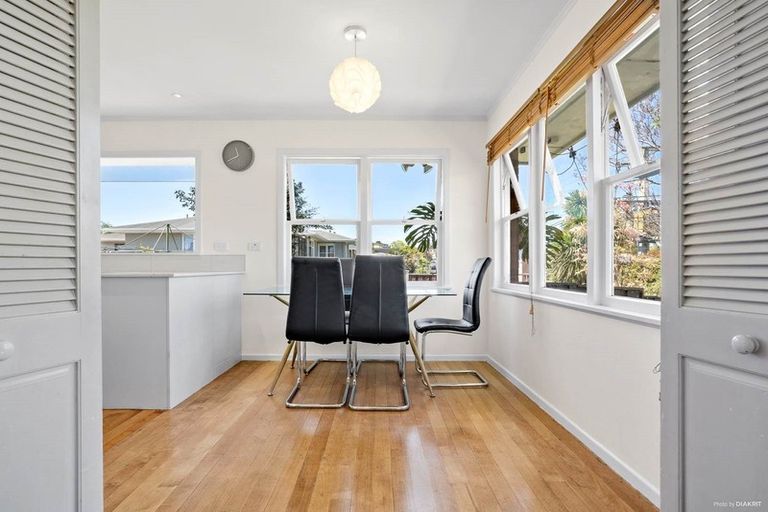 Photo of property in 37 Tampin Road, Hillpark, Auckland, 2102