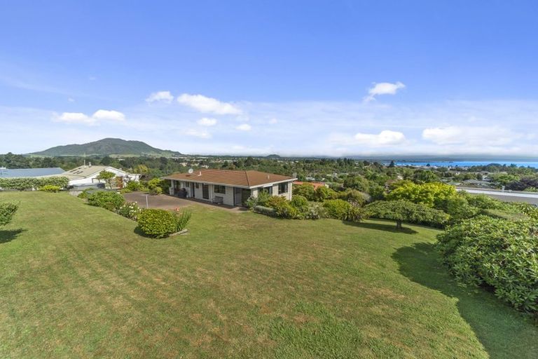 Photo of property in 10 Kahurangi Drive, Rangatira Park, Taupo, 3330