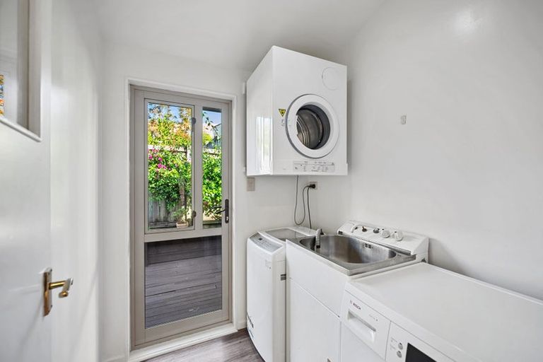 Photo of property in 2c Braemar Road, Rothesay Bay, Auckland, 0630