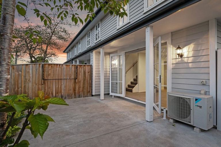 Photo of property in 2/285 Selwyn Street, Spreydon, Christchurch, 8024