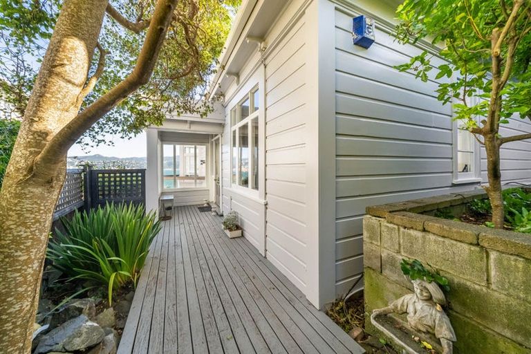 Photo of property in 9 Maida Vale Road, Roseneath, Wellington, 6011