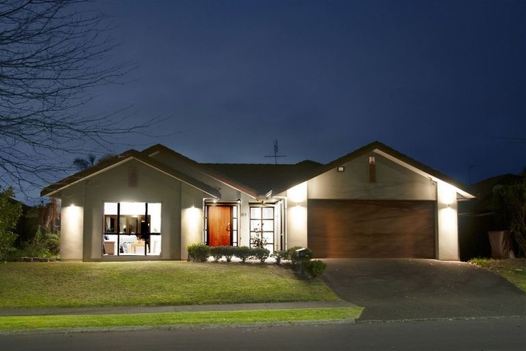 Photo of property in 61 Sapperton Drive, Henderson, Auckland, 0612