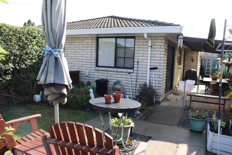 Photo of property in 84 Hakanoa Street, Huntly, 3700