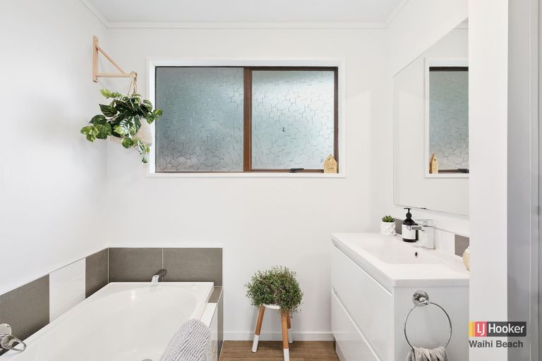 Photo of property in 23a Pio Road, Bowentown, Waihi Beach, 3177