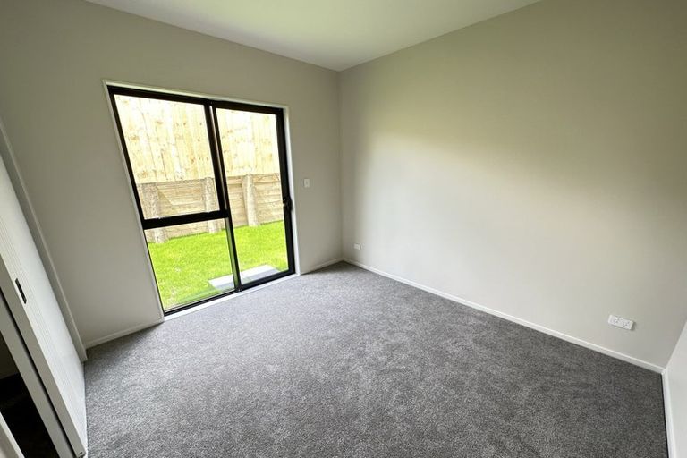 Photo of property in 10 Snuggery Loop, Orewa, 0931