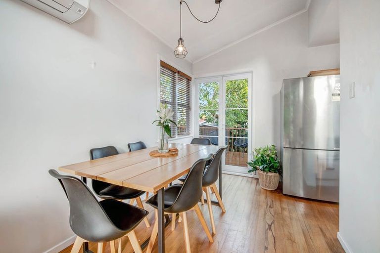 Photo of property in 1/29 Bruce Road, Glenfield, Auckland, 0629