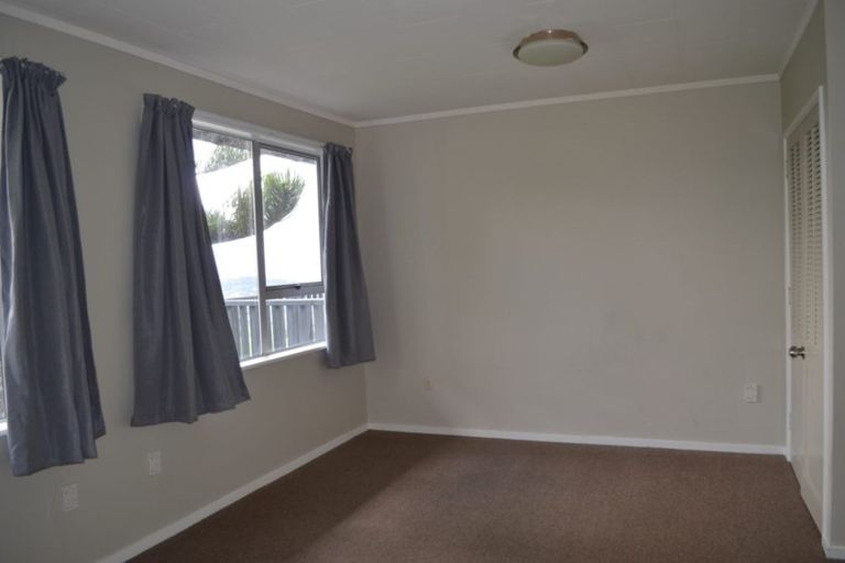 Photo of property in 10 Laurent Place, Kingston, Wellington, 6021