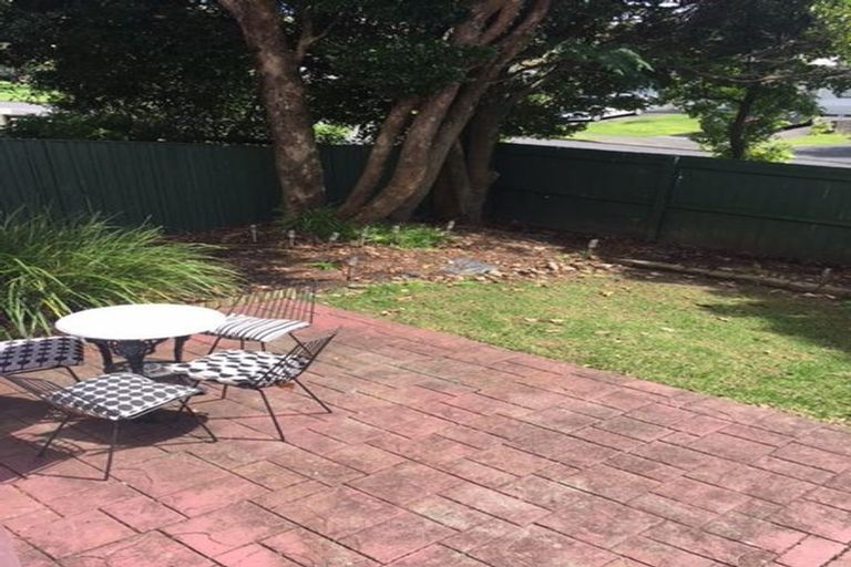 Photo of property in 1/11 Weetman Drive, Browns Bay, Auckland, 0630