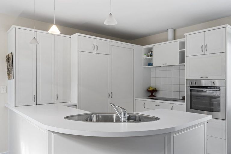 Photo of property in 63 Chesterfield Mews, Russley, Christchurch, 8042