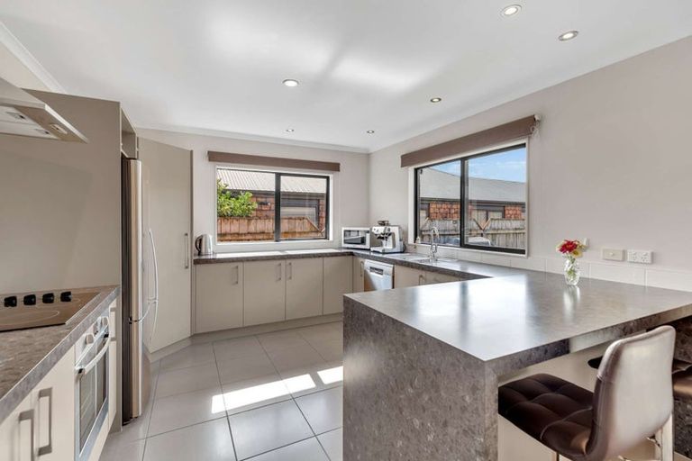 Photo of property in 4 Barry Curtis Place, Levin, 5510