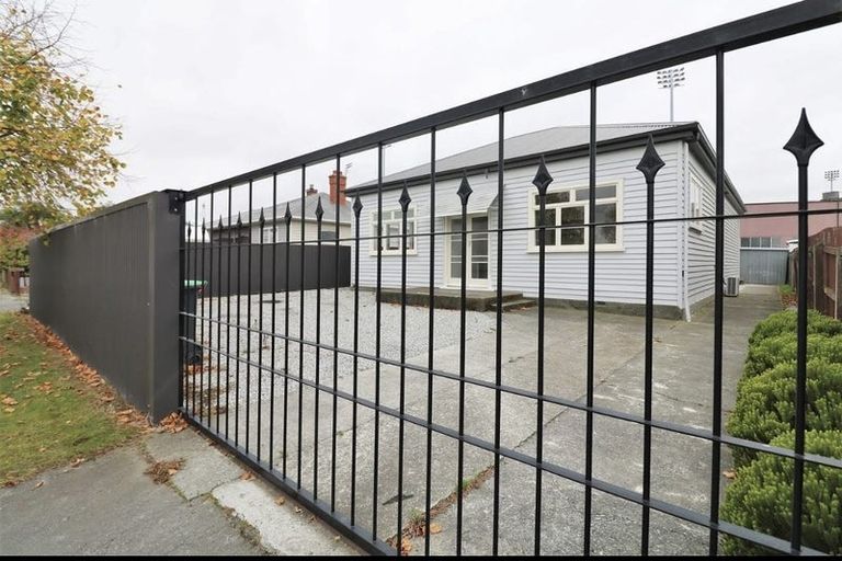 Photo of property in 39 Raymond Street, West End, Timaru, 7910