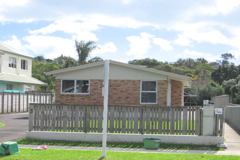 Photo of property in 3 Eastern Beach Road, Eastern Beach, Auckland, 2012