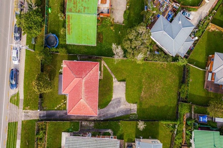 Photo of property in 33 Triangle Road, Massey, Auckland, 0614