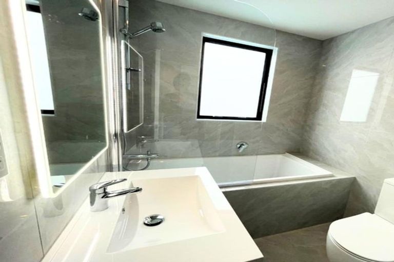 Photo of property in 6a Poruru Close, Papakura, 2110