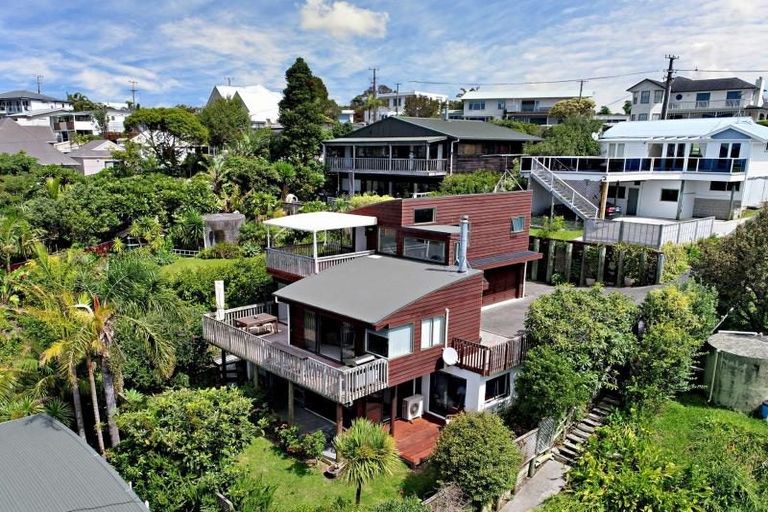 Photo of property in 15b Melandra Road, Stanmore Bay, Whangaparaoa, 0932