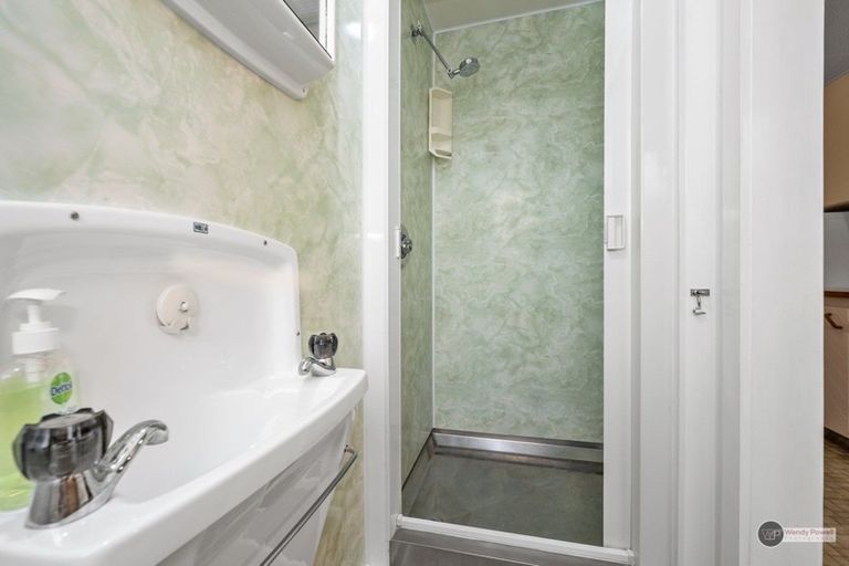 Photo of property in 24 Cypress Drive, Maungaraki, Lower Hutt, 5010