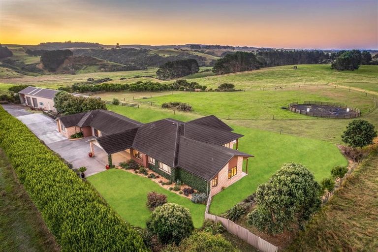 Photo of property in 135b Hutchinson Road, Helensville, 0875