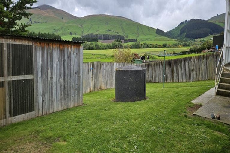 Photo of property in 1 George Street, Clinton, 9534