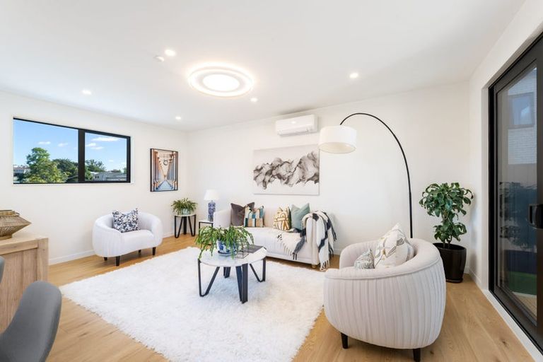 Photo of property in 28b Kereru Street, Henderson, Auckland, 0612