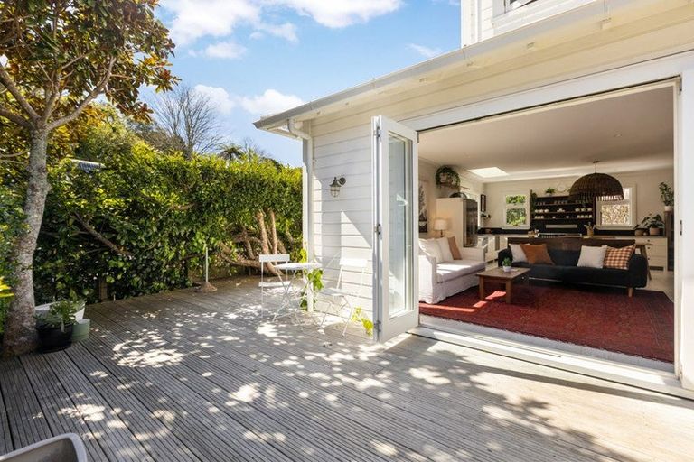 Photo of property in 3 Delhi Crescent, Khandallah, Wellington, 6035