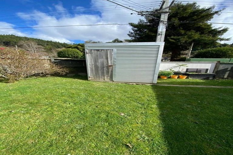 Photo of property in 3/89 Pinehaven Road, Pinehaven, Upper Hutt, 5019