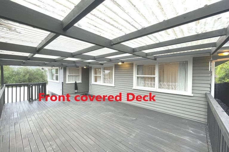 Photo of property in 58 Castleford Street, Green Bay, Auckland, 0604