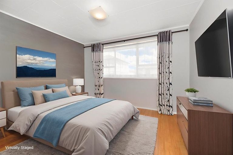 Photo of property in 1/24 Casuarina Road, Half Moon Bay, Auckland, 2012