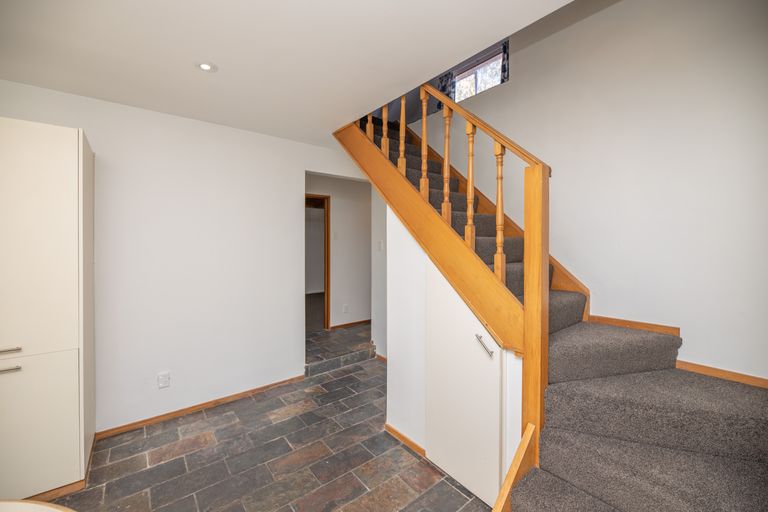 Photo of property in 2a Wainoni Road, Wainoni, Christchurch, 8061