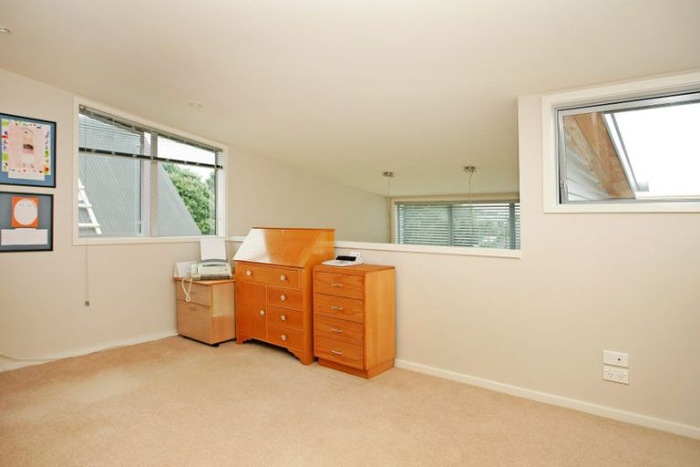 Photo of property in 36 Mantell Street, Seatoun, Wellington, 6022