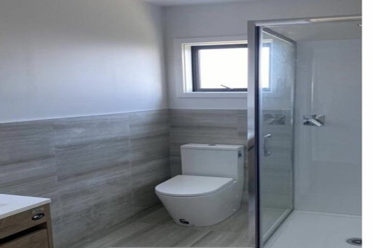 Photo of property in 33 Peihana Road, Hobsonville, Auckland, 0616