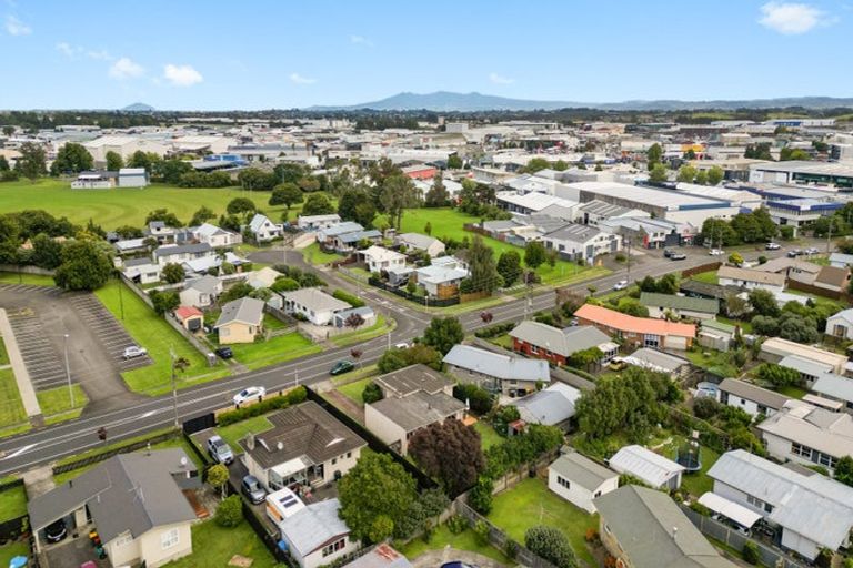 Photo of property in 266 Sandwich Road, St Andrews, Hamilton, 3200