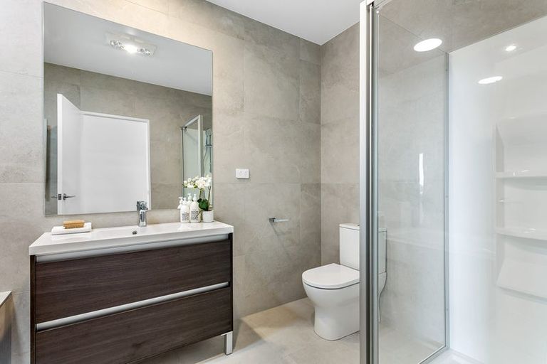 Photo of property in 80 Symes Drive, Red Beach, 0932