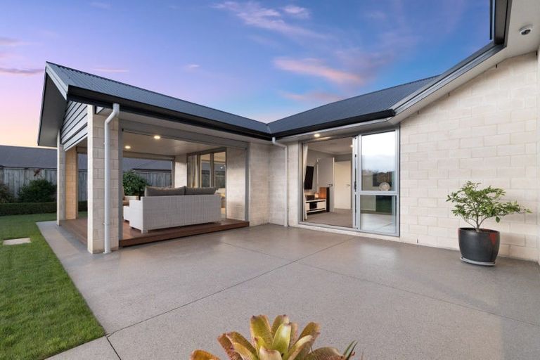 Photo of property in 27 Mortlake Heights, Pyes Pa, Tauranga, 3112