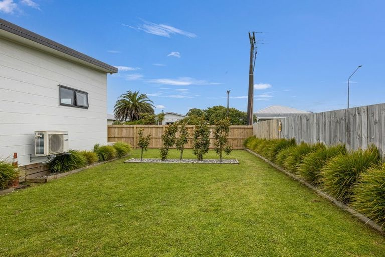 Photo of property in 14 Bentham Street, Westport, 7825