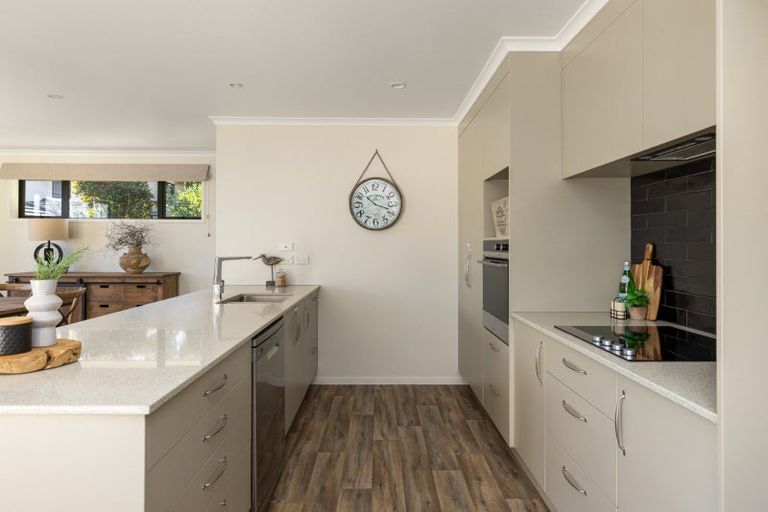 Photo of property in 302 Ballintoy Park Drive, Welcome Bay, Tauranga, 3175