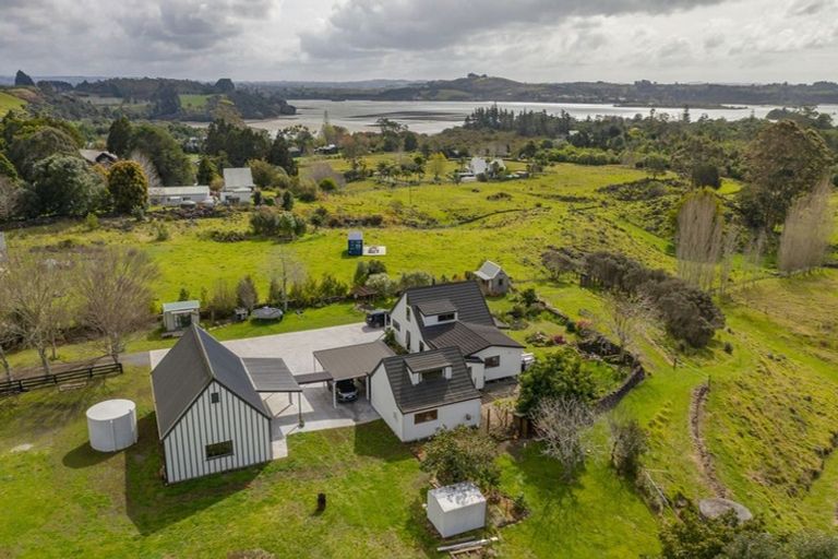 Photo of property in 70 Edmonds Road, Kerikeri, 0293