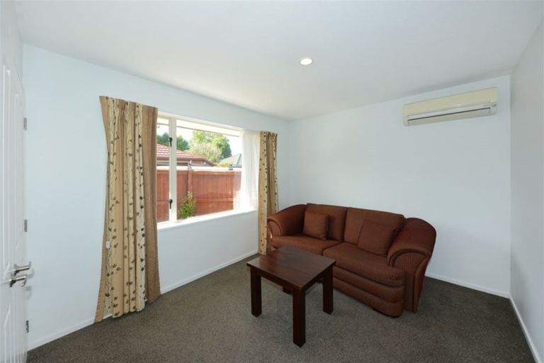 Photo of property in 2/60 Cresswell Avenue, Burwood, Christchurch, 8061