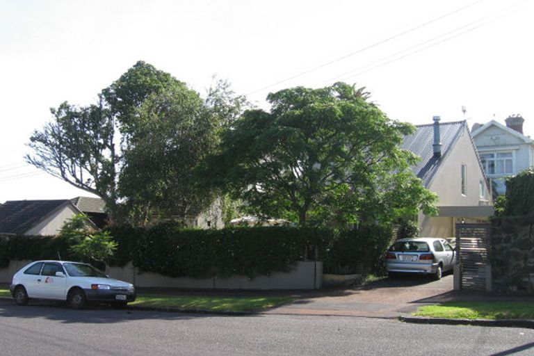 Photo of property in 14/3 Hamilton Road, Herne Bay, Auckland, 1011