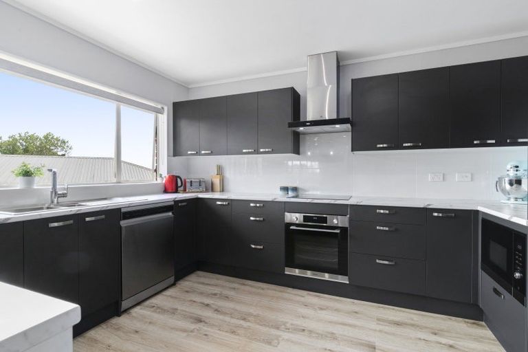 Photo of property in 2/32 Prospect Terrace, Pukekohe, 2120