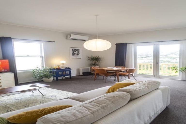 Photo of property in 39 Todman Street, Brooklyn, Wellington, 6021