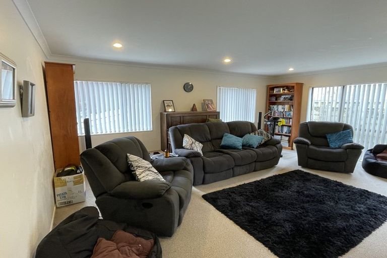 Photo of property in 25 Cartmel Avenue, Massey, Auckland, 0614