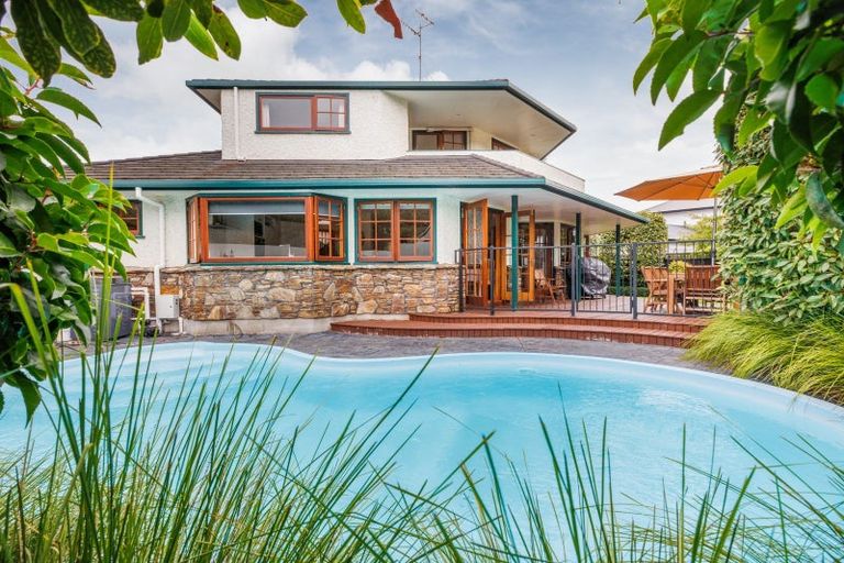 Photo of property in 111 Park Road, West End, Palmerston North, 4410