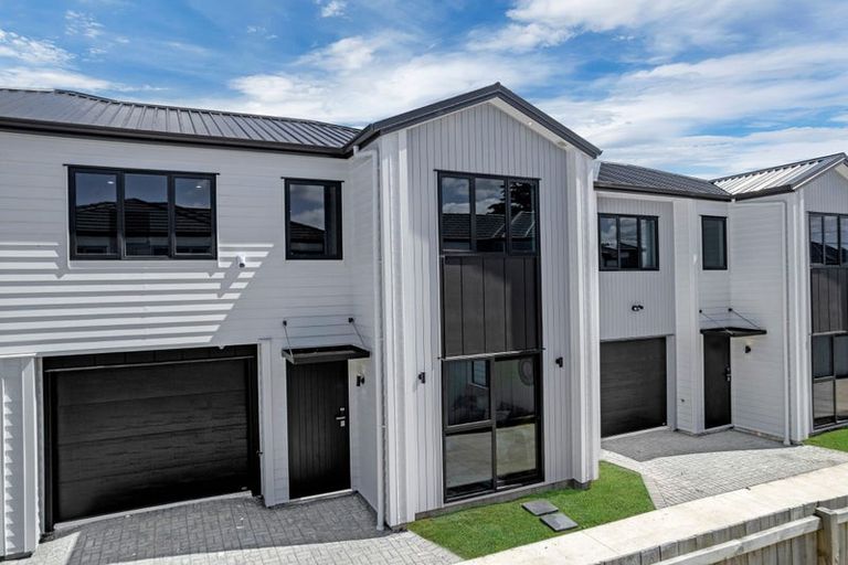 Photo of property in 8c Gardiner Grove, Mangere East, Auckland, 2024