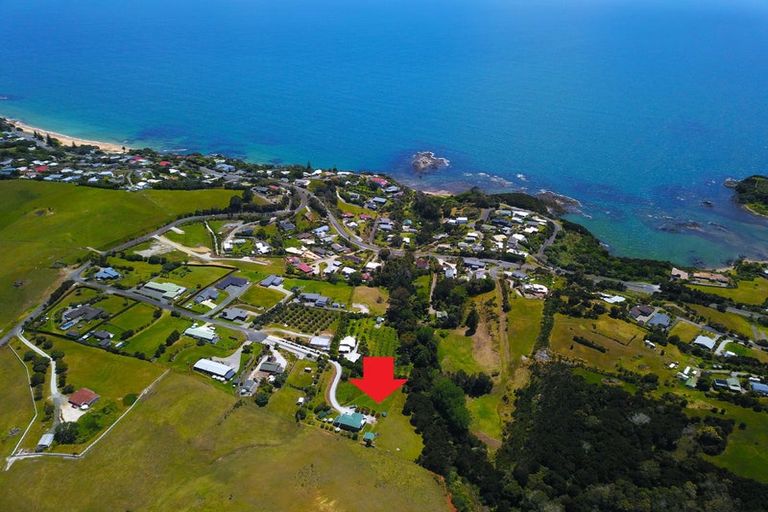 Photo of property in 9/11 Ocean View Road, Cable Bay, 0420