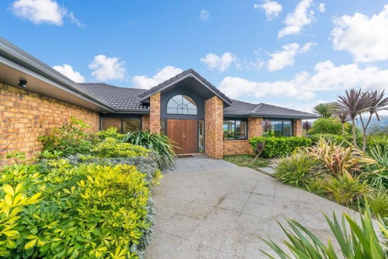 Photo of property in 55 Percy Kinsman Crescent, Riverstone Terraces, Upper Hutt, 5018