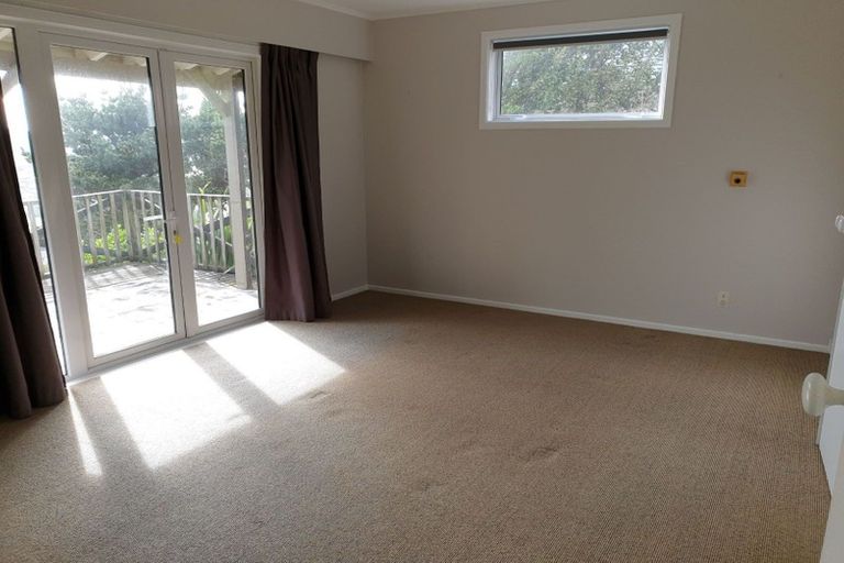 Photo of property in 41 Lomita Road, Johnsonville, Wellington, 6037