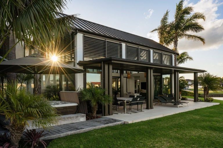 Photo of property in 3 Kuaka Grove, One Tree Point, 0118