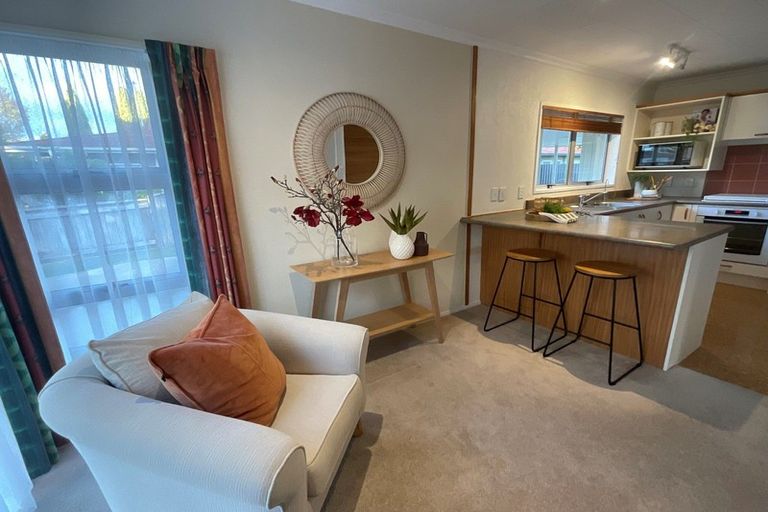 Photo of property in 51 John F Kennedy Drive, Milson, Palmerston North, 4414