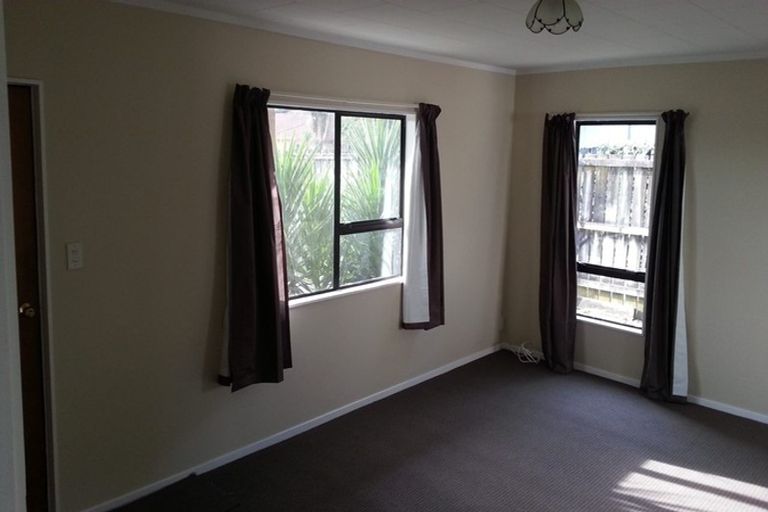 Photo of property in 2/125 Settlement Road, Papakura, 2110