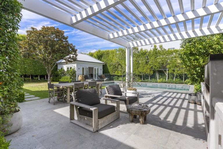 Photo of property in 17 Tainui Road, Devonport, Auckland, 0624